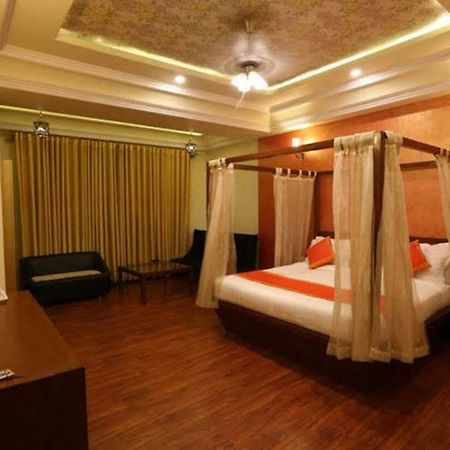 Hotel Golden Sands ジャイプール エクステリア 写真