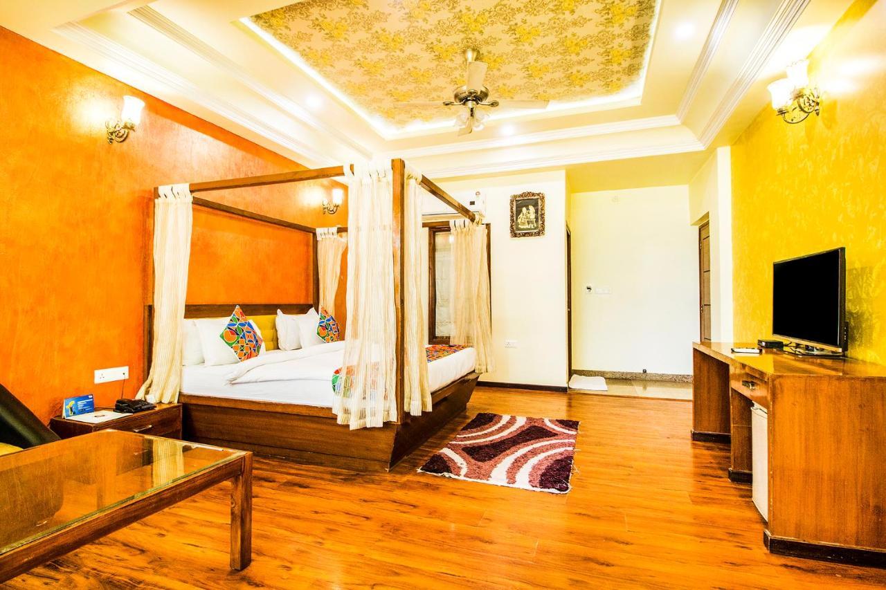 Hotel Golden Sands ジャイプール エクステリア 写真