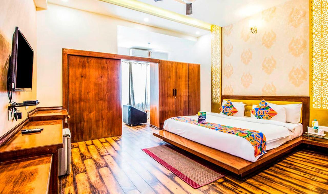 Hotel Golden Sands ジャイプール エクステリア 写真